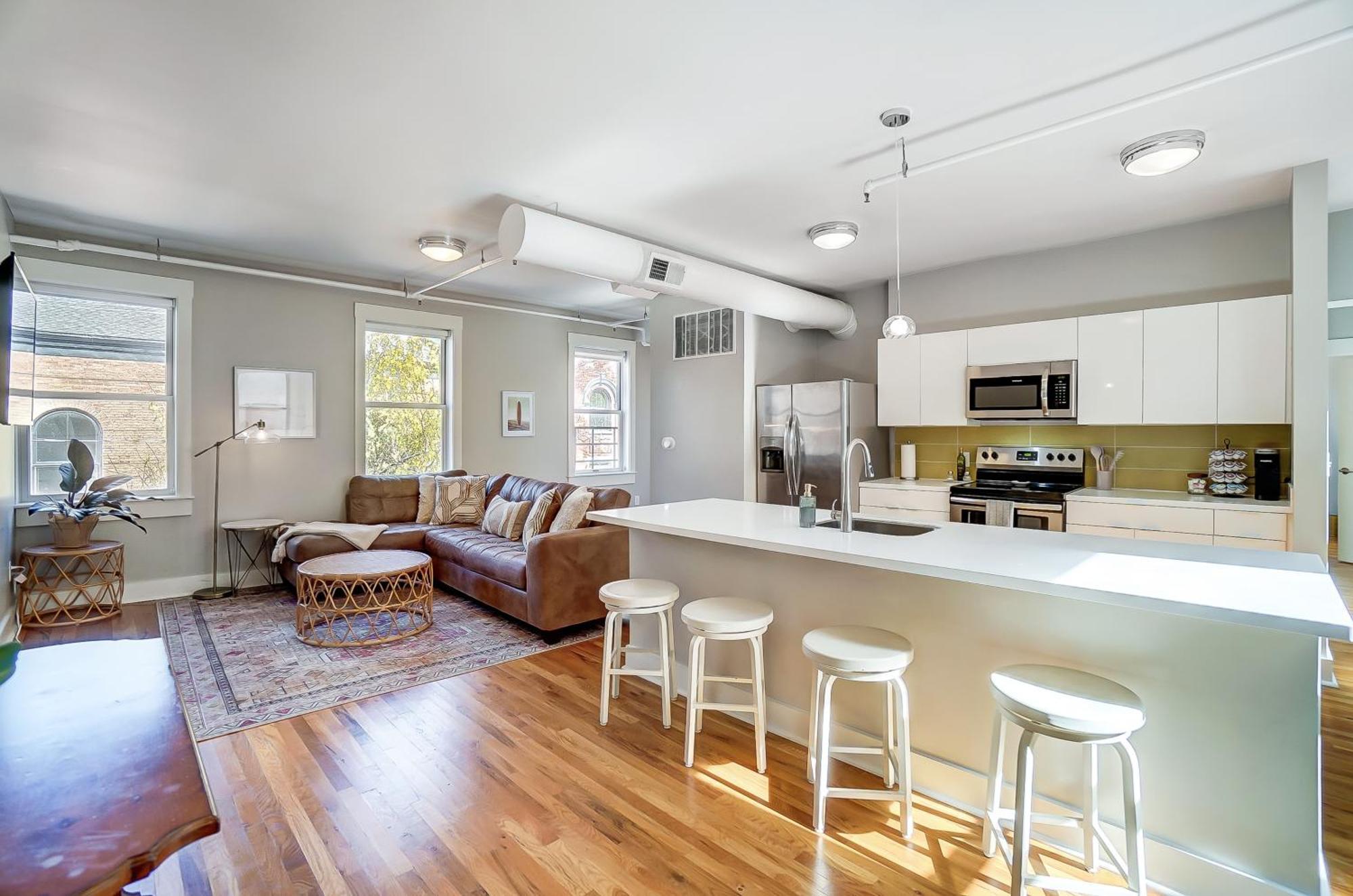 Sunny Downtown Apartment, Walk To Washington Park! シンシナティ エクステリア 写真